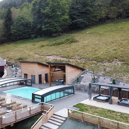 La Ferme De Rochesson, Jacuzzis & Piscine Commune 외부 사진