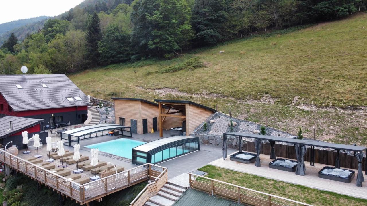 La Ferme De Rochesson, Jacuzzis & Piscine Commune 아파트 외부 사진